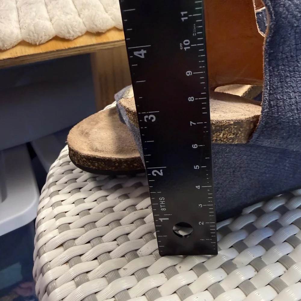 Taos Carousel 2 Gray Suede Wedge Sandals Adjustable Straps Women 41 9.5-10